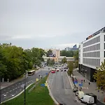 Warsaw Mokotow Apt - Balcony, Ac, Tram&Bus Nearby - By Rentujemy