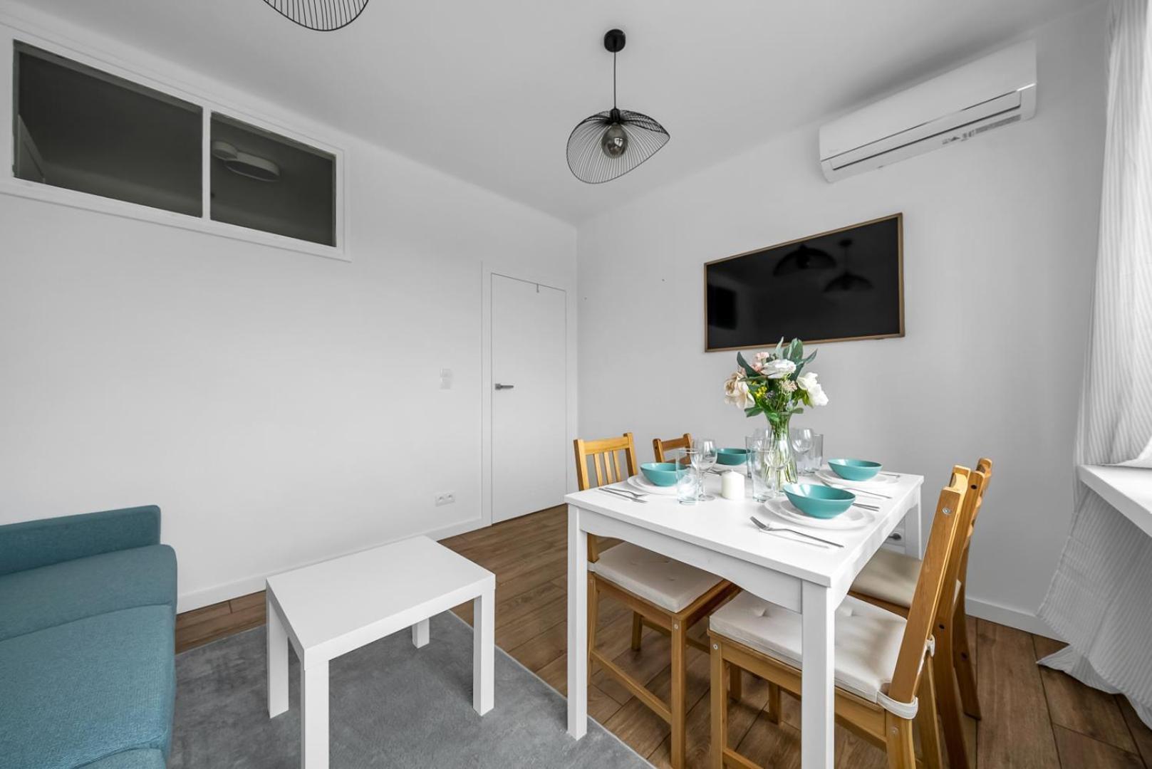 Mokotow - Balcony, Ac, Tram&bus Nearby - By Rentujemy Apartament