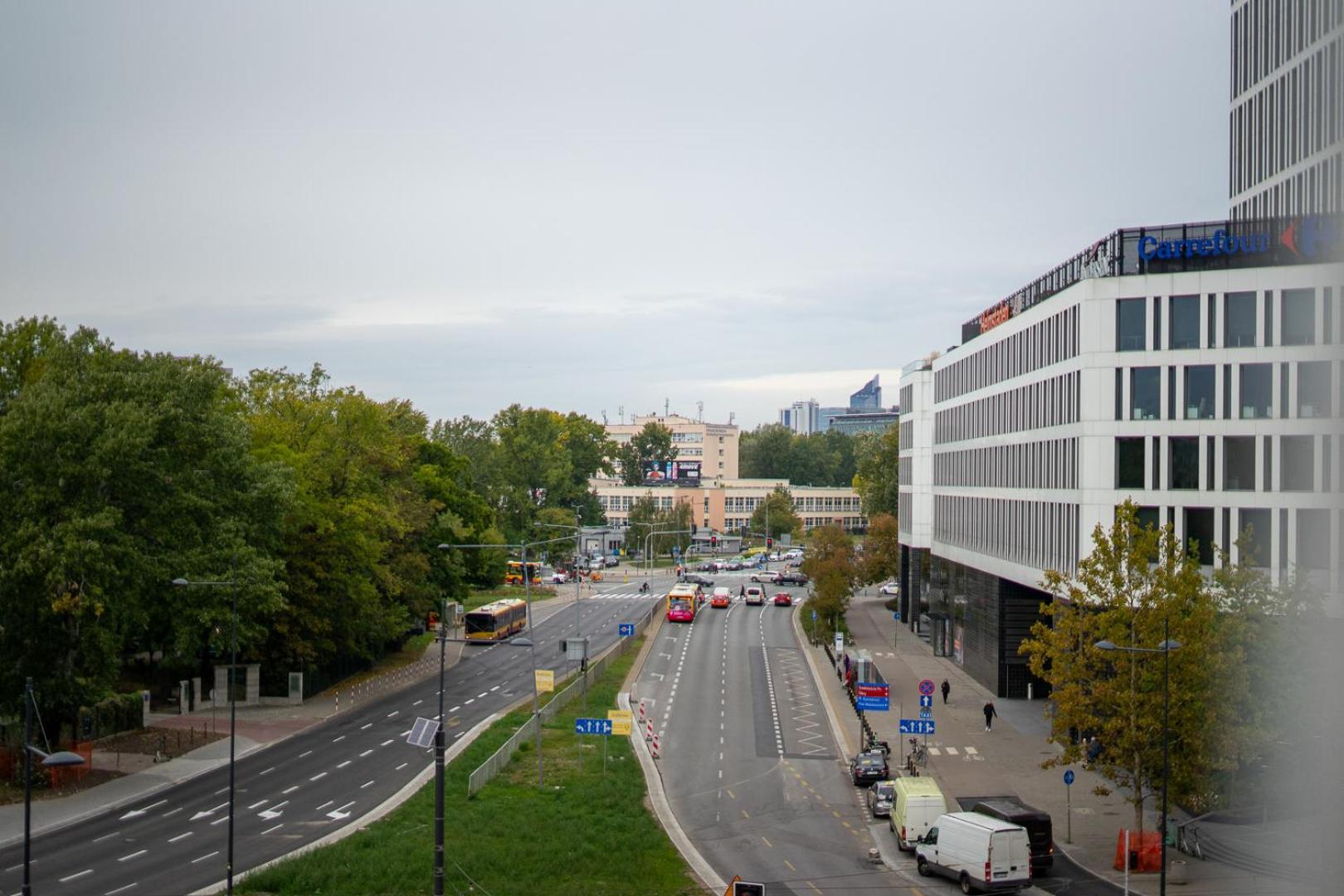 Apartament Mokotow - Balcony, Ac, Tram&bus Nearby - By Rentujemy *