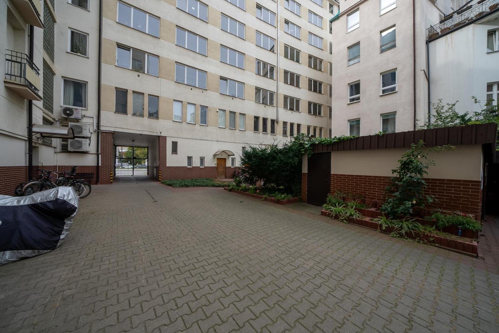 Mokotow - Balcony, Ac, Tram&bus Nearby - By Rentujemy *