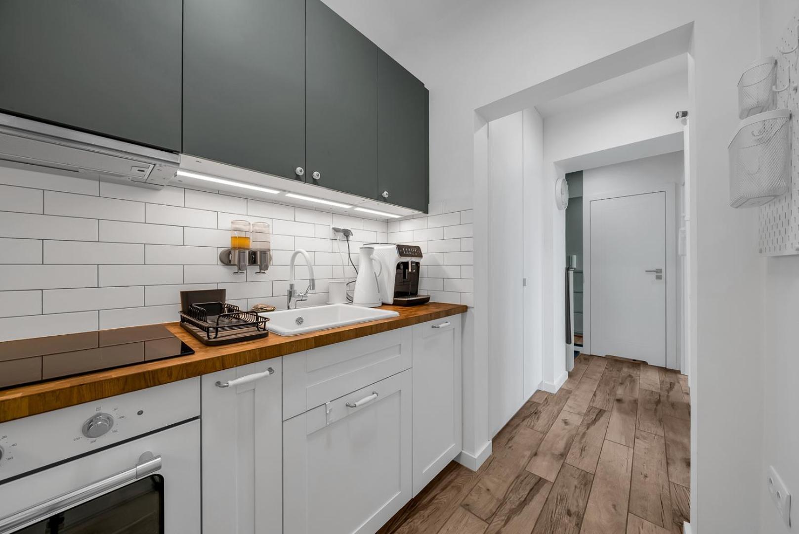 Mokotow - Balcony, Ac, Tram&bus Nearby - By Rentujemy Apartament *