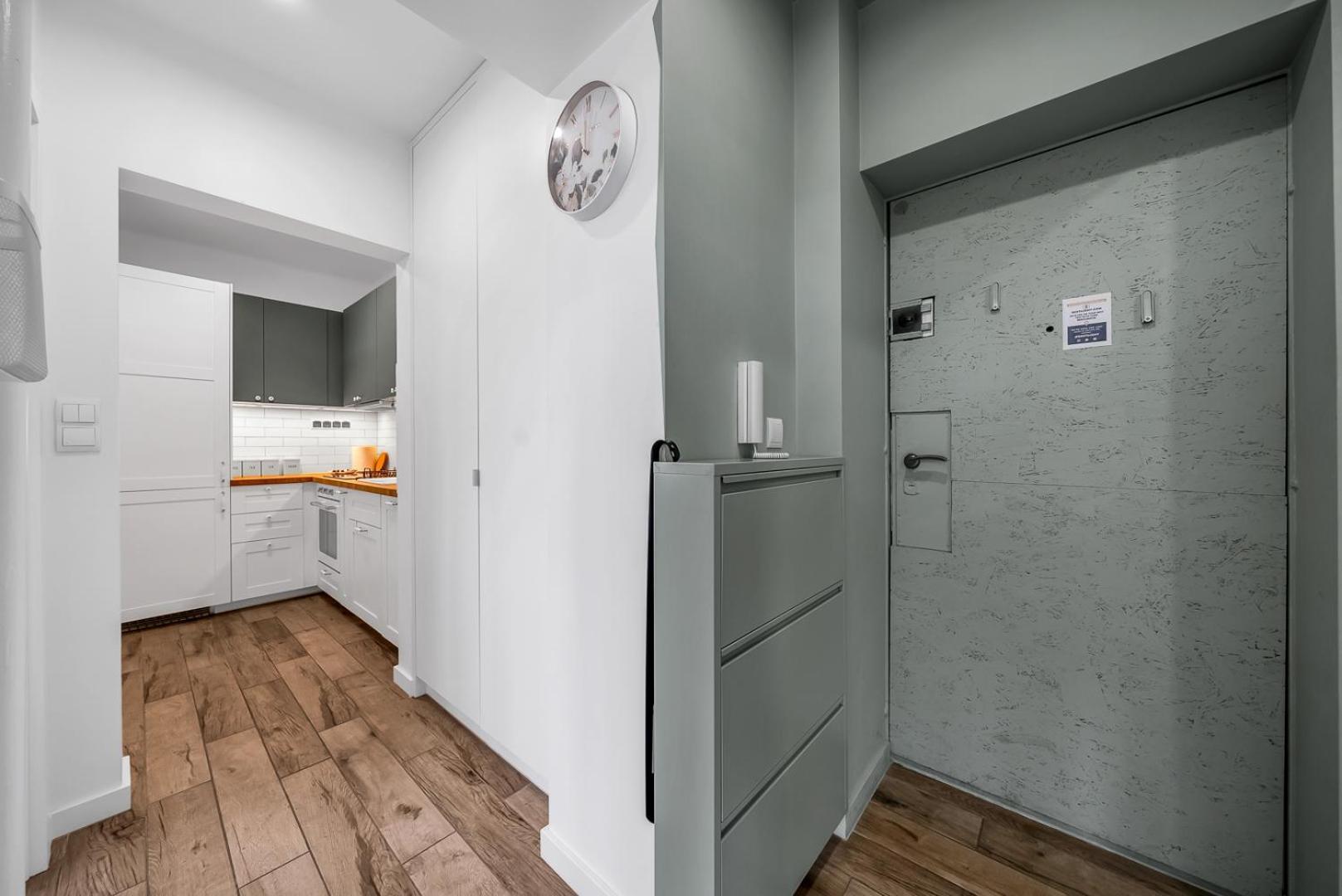 Mokotow - Balcony, Ac, Tram&bus Nearby - By Rentujemy *